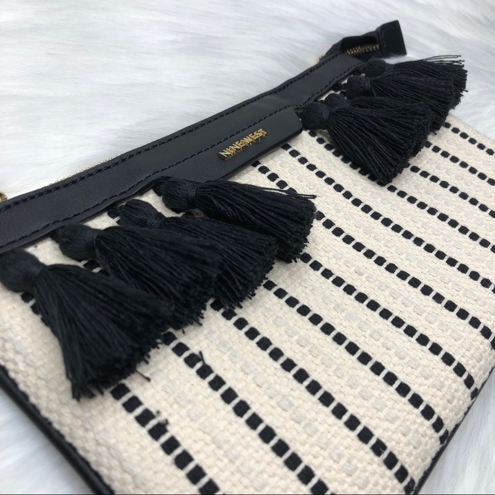 New NINE WEST Astoria SLG Tassel Wristlet - Picture 10 of 11